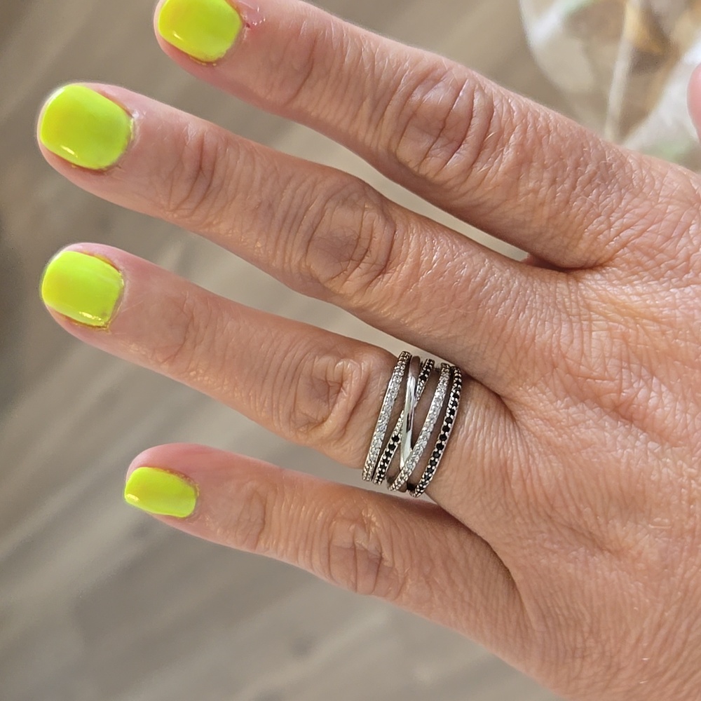 Black & White Ring